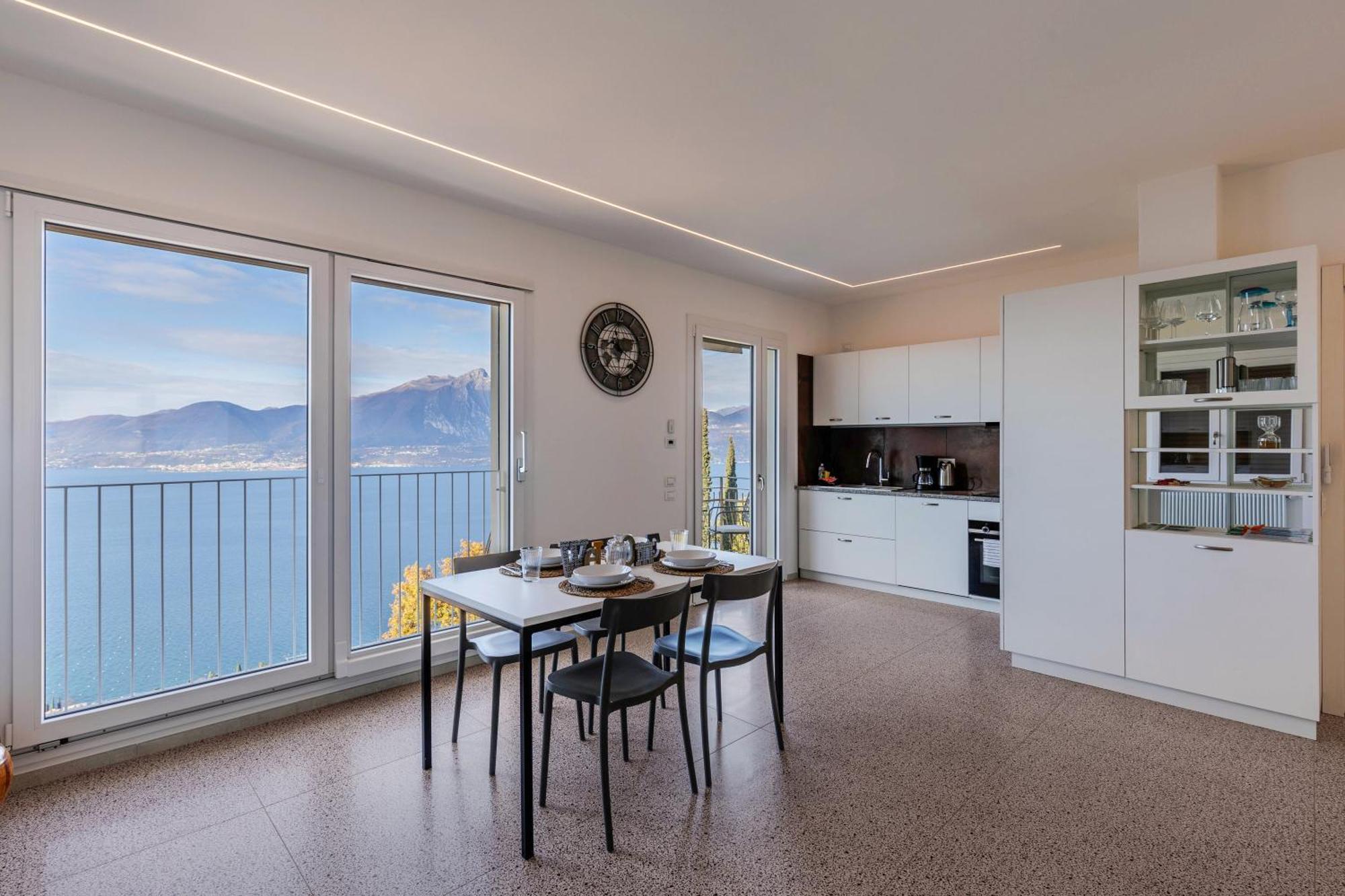 Casa Serena Lake View Torri Del Benaco Eksteriør billede