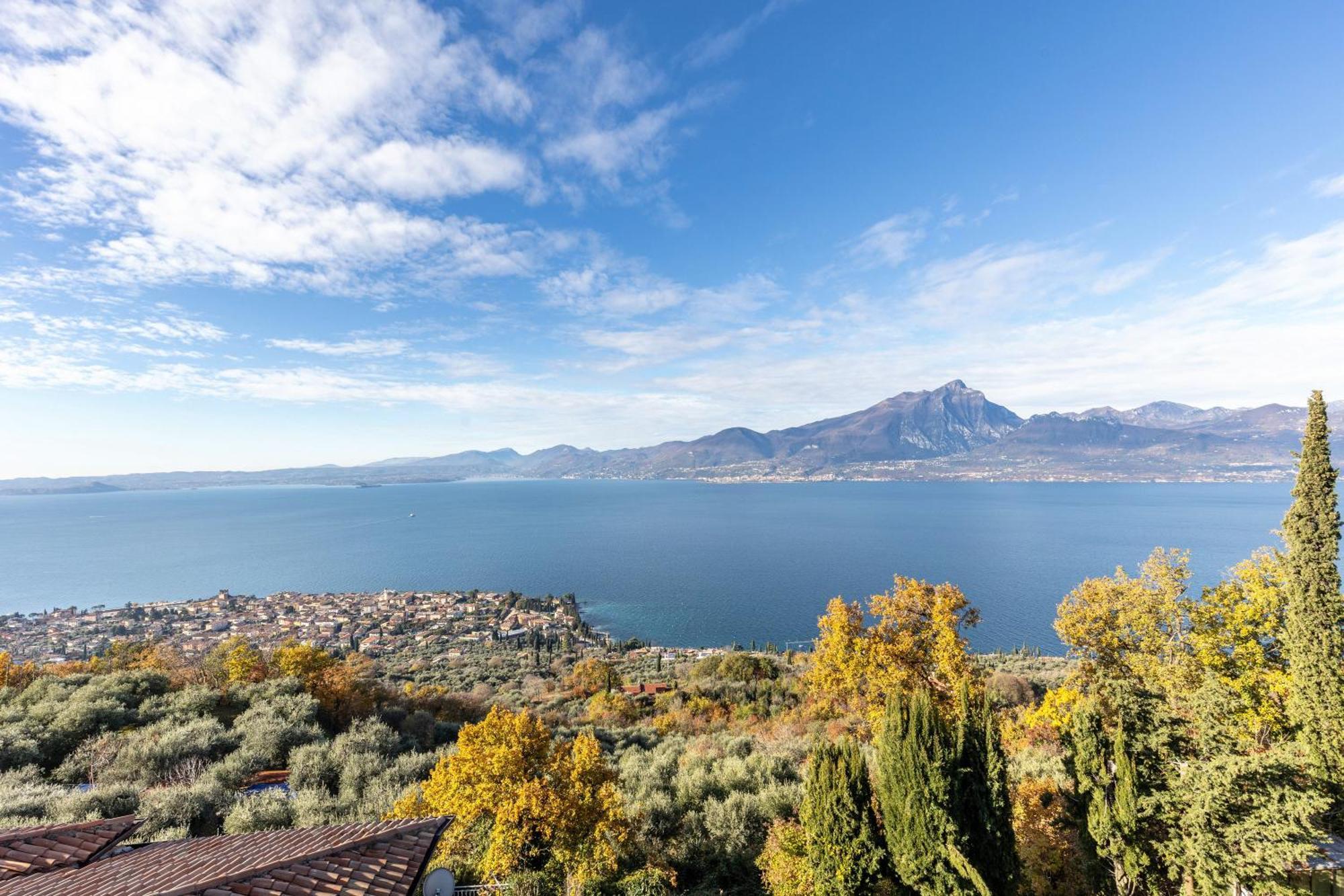 Casa Serena Lake View Torri Del Benaco Eksteriør billede